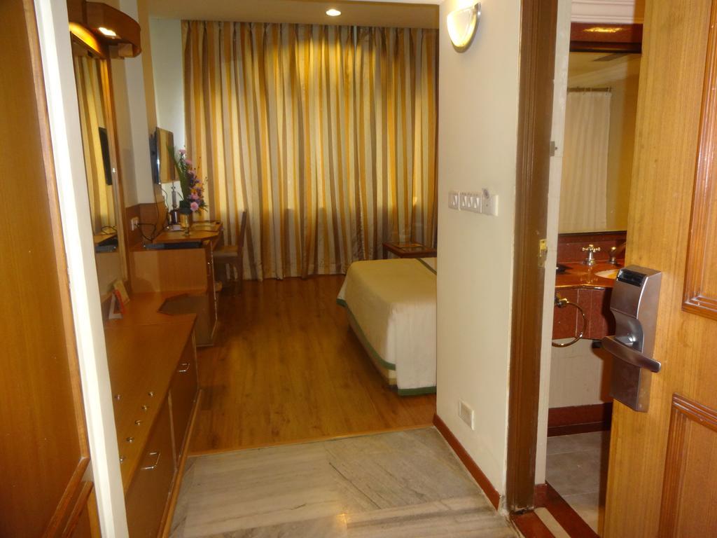 Ohris Baseraa Hyderabad Rom bilde
